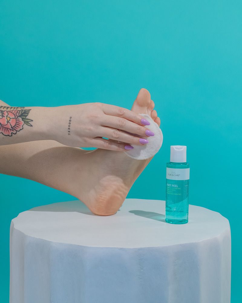 GOMMAGE INSTANTANE POUR LES PIEDS